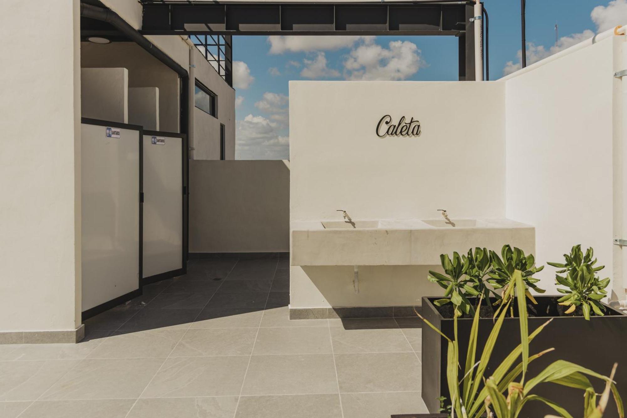 Caleta Hostel Rooftop & Pool Cancún Eksteriør bilde
